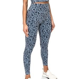 Blue Cheetah Kamo Fitness Serenity Leggings
